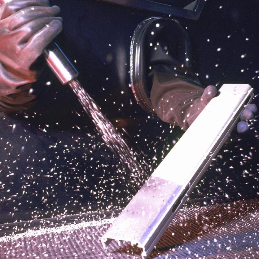 Ka saarista dahaarka budada: Ka saarista birta iyo balaastikada