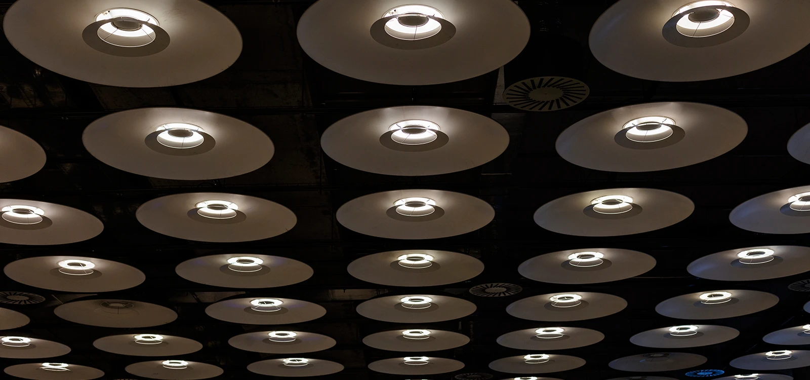 GreatLight Focuses Providing Solutions Such High Volume CNC Machining,5-Axis CNC,CNC Milling,Metal Die Casting,Vacuum Casting & Rapid Prototyping Services.