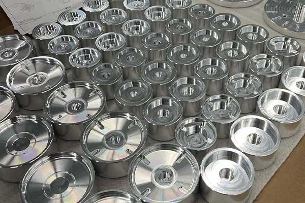 03 Custom CNC machining of metal parts