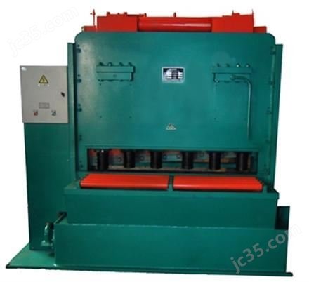 Gantry shear for scrap metal