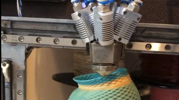 1729613053 32 Rotating nozzle helps reduce filament waste when color FDM 3D