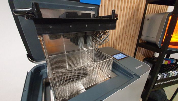 1732489379 680 Resin VS Powder Comparison of 3D Printing Materials