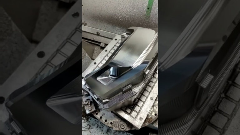 5 axis machining for lamp molds in automotive industry