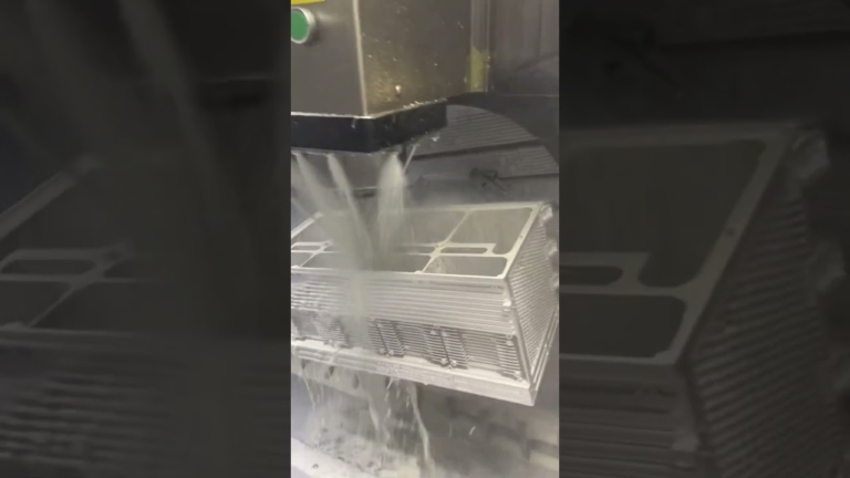 cnc machining of large boxes #cncmachining #cnc #5axiscnc #machiningprocess