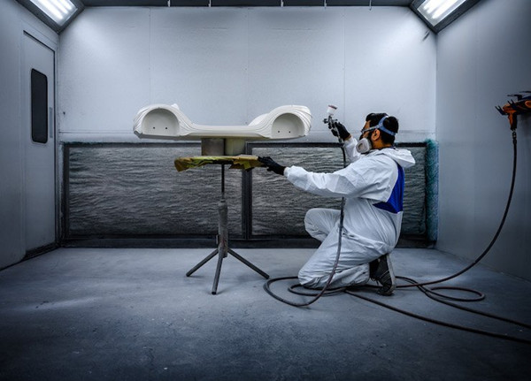 1733075980 650 3D printing of an innovative electric car model virtual reality