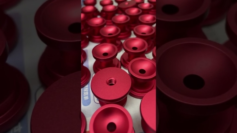 high volume small parts processing, red anodizing effect#glcncmachining #cnc #cncmachining