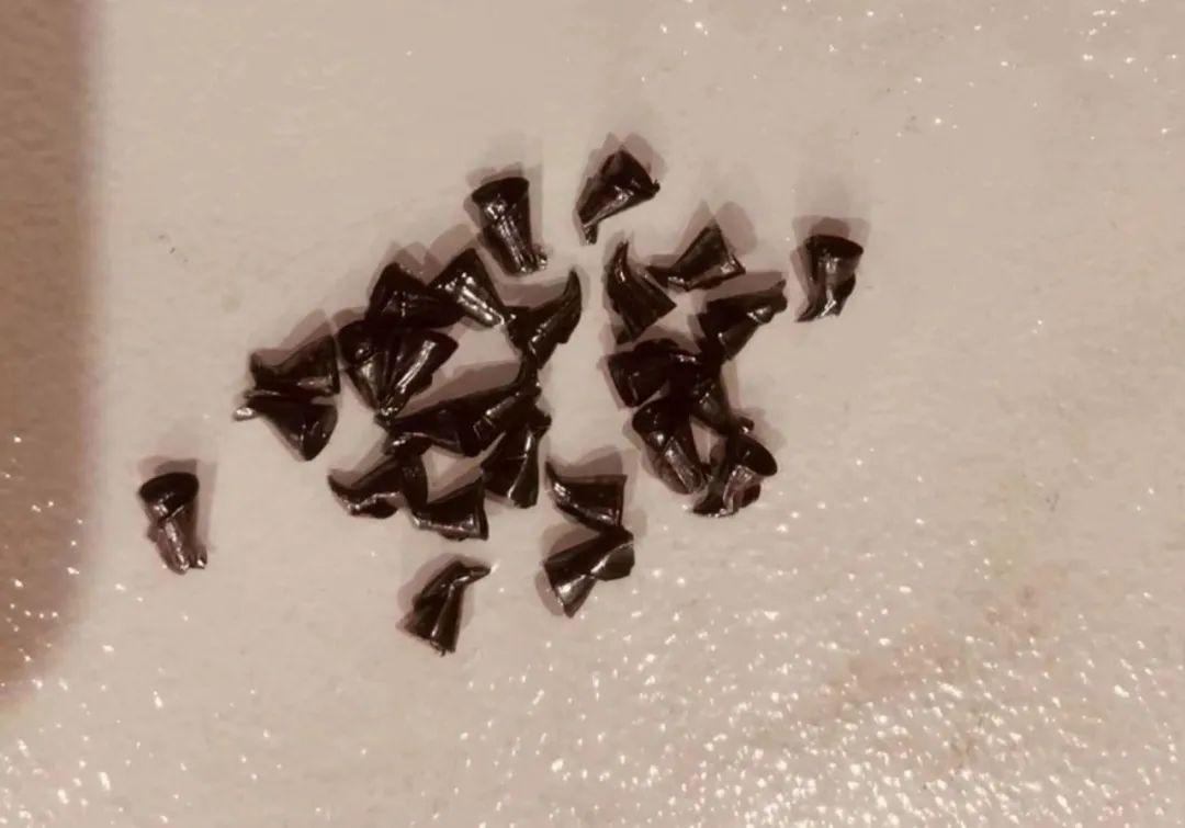 1677204618435838.jpg