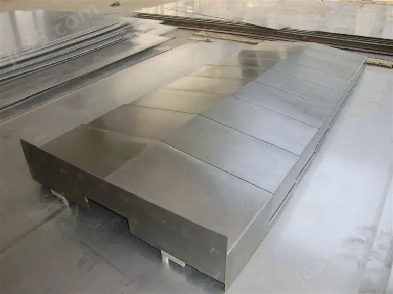 the magnetic roller filter has an effective separation capacity