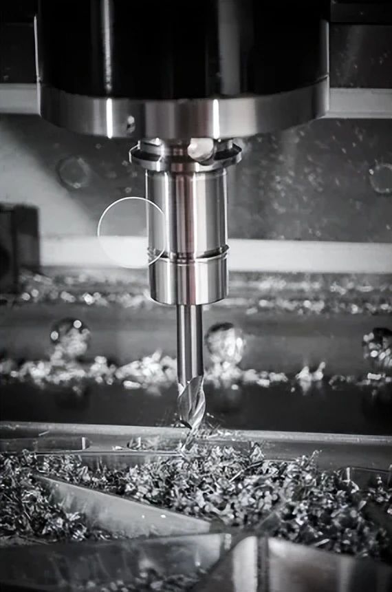 Solid carbide end mills in precision machining