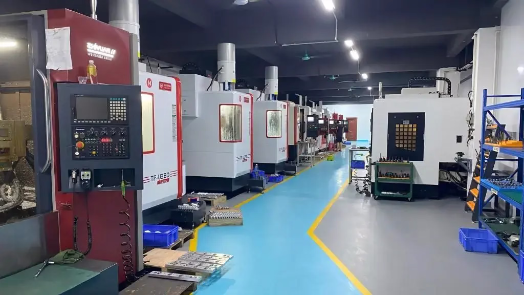 Centro de Usinagem CNC Greatlight 11 greatlight-cnc-machining-center-11